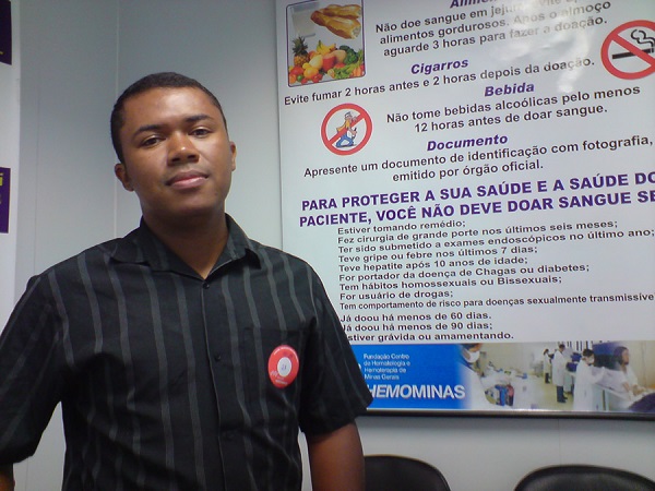 Artur Fernandes é cadastrado como doador de medula óssea desde 1999. Em julho de 2009, foi responsável por efetuar doação para ser transplantada em uma criança do estado de São Paulo. Foto: Acervo Hemominas.