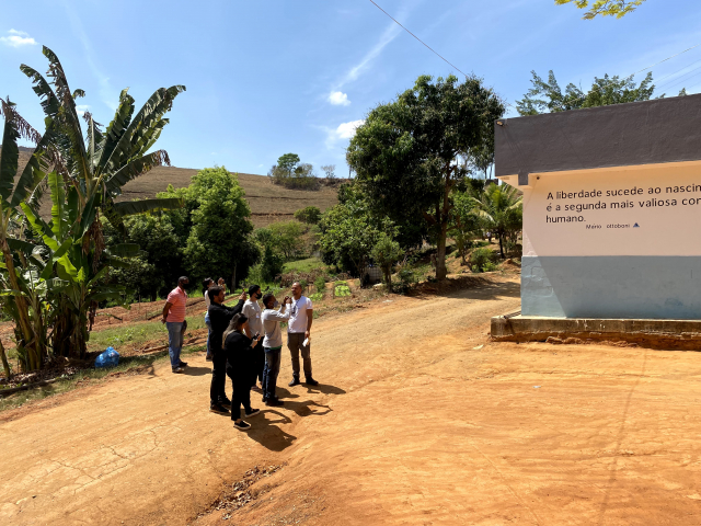 Durante a capacitação, houve aula prática de como fotografar utilizando corretamente os recursos do celular