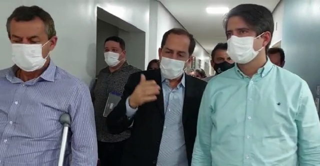 Secretario em visita à Santa Casa de São Sebastião do Paraíso