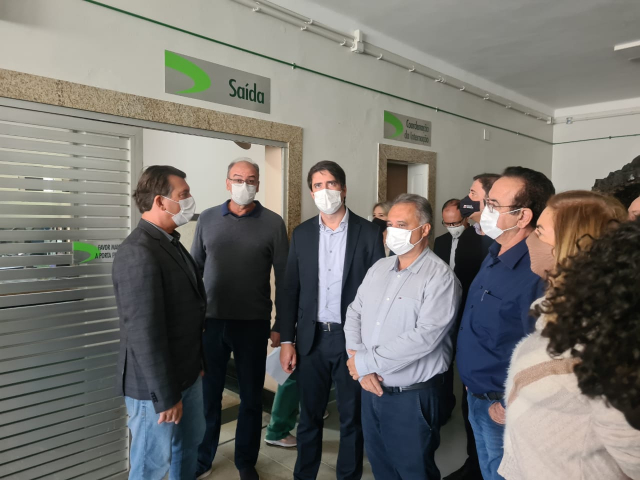 Fábio Baccheretti, Secretário de Estado de Saúde de Minas Gerais, em visita ao Hospital Manoel Gonçalves em Itaúna - Foto: Antônio Cotta