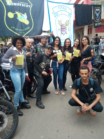 O 3º Motofest de Guidoval contou com ação de panfletagem e conscientização sobre segurança no trânsito - Foto: Divulgação SMS Guidoval