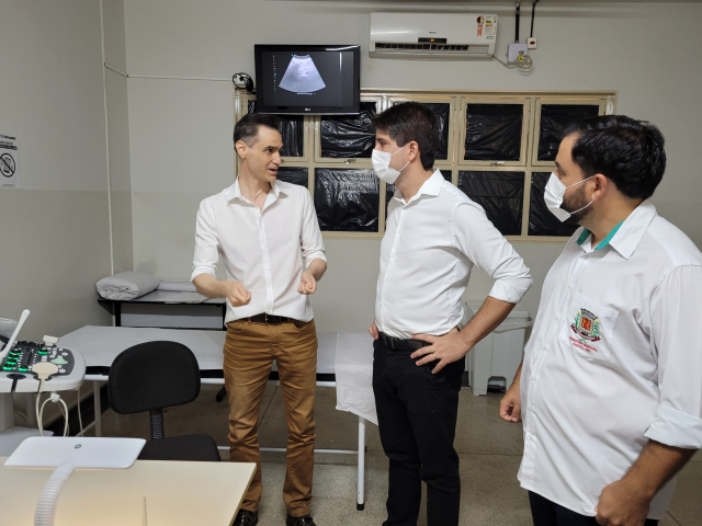 14.03.2024 - Frutal -- Secretário Fábio Bacchereti no Hospital Frei Gabriel em Frutal - crédito Antônio Cotta