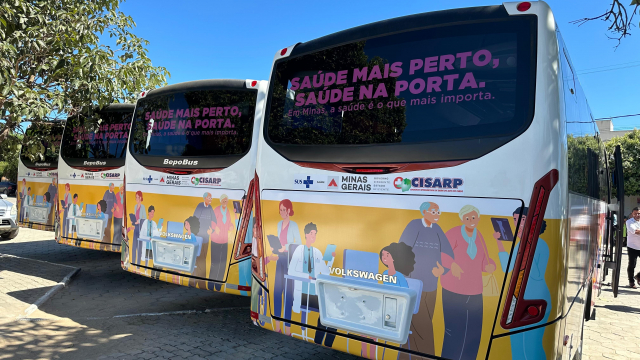 7 - Entrega de micro-ônibus Transporta SUS -Lillian Tararam