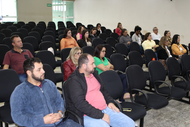 A reunião técnica teve representantes de vários municípios da área de abrangência da Regional de Saúde de Passos