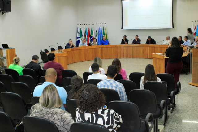 A reunião envolveu prefeitos, dirigentes hospitalares e a SRS Passos