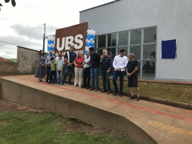 Autoridades na inauguração da UBS Araporã